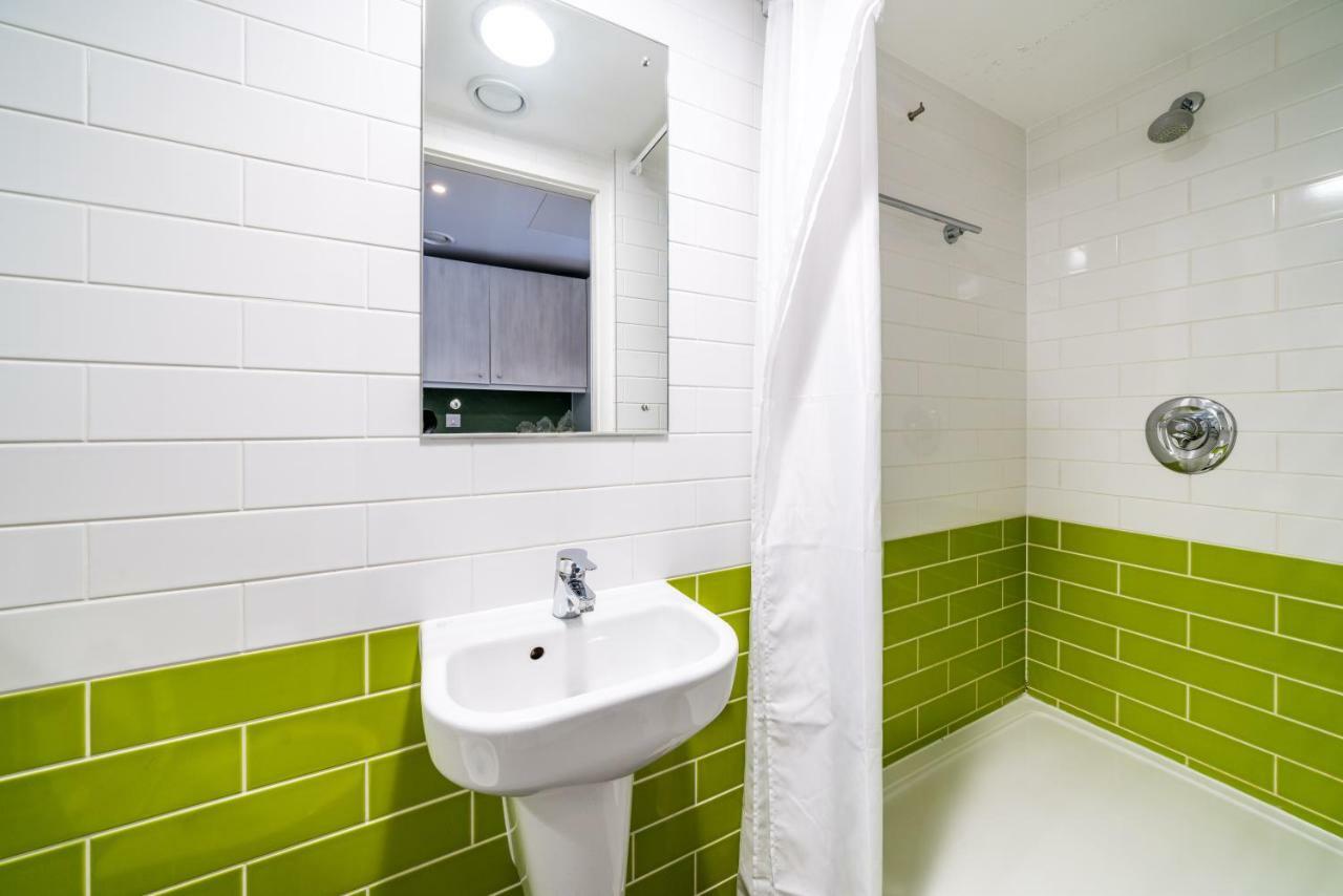 Hashtag Aldgate Campus Accommodation London Bilik gambar